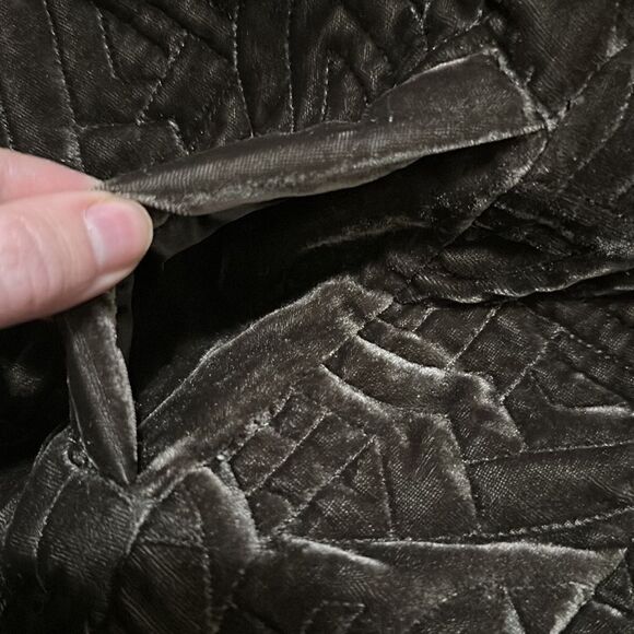 Silence + Noise | UO Velour Quilted Velvet Hooded Jacket | M/L - Picture 9 of 12